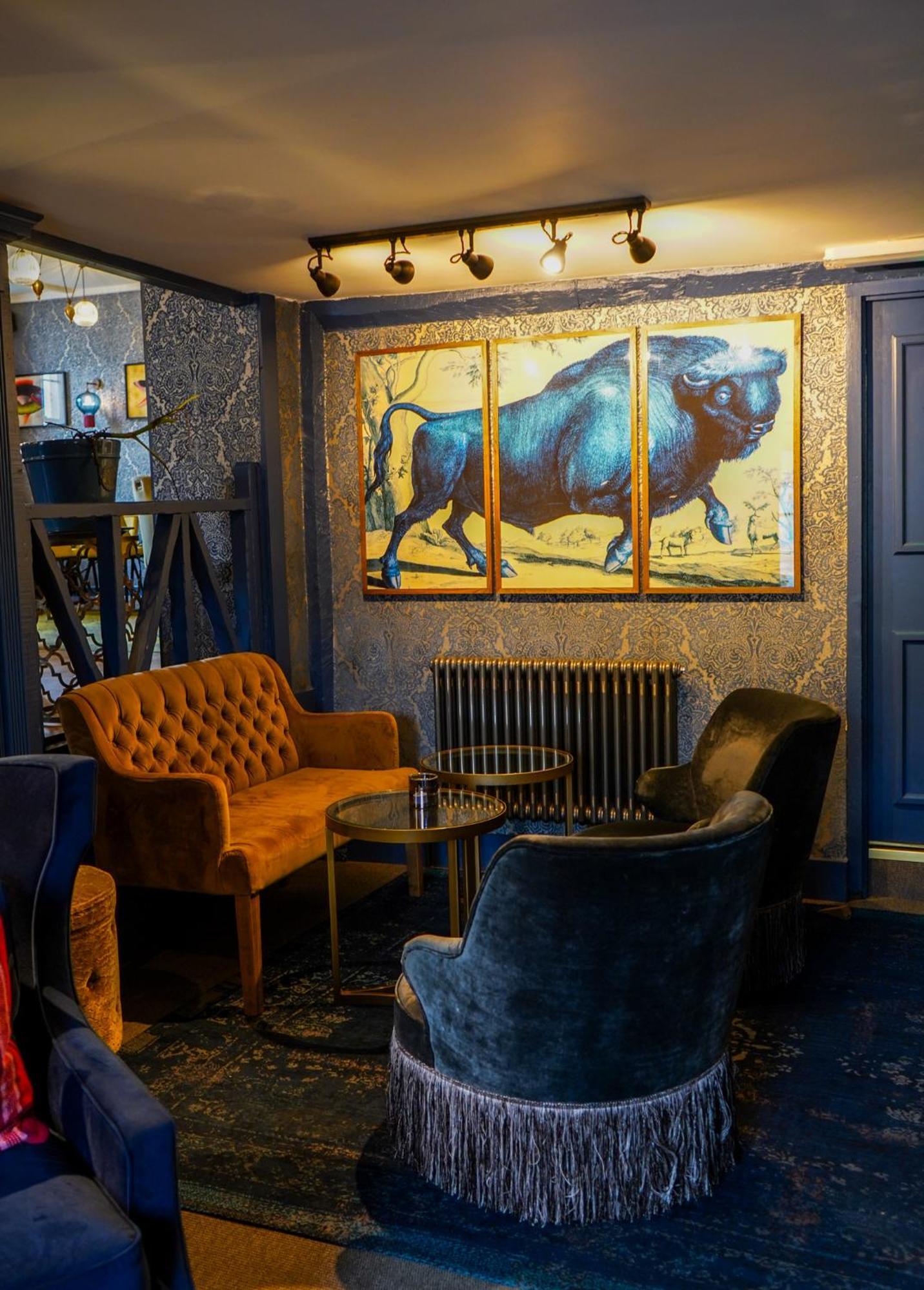 The Bluebell Country Inn, Crickhowell Bagian luar foto